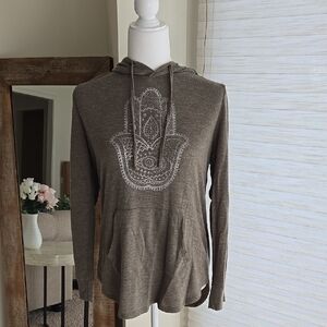 Modern Lux Long Sleeve Tee with Hamsa Design - Army Green